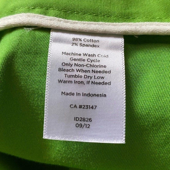 Talbots-NWT Women’s 10 walking short. Beautiful Chartreuse green! 4 pockets New! - Picture 7 of 7